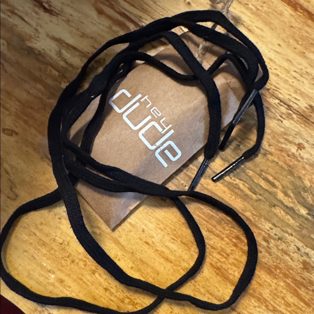 Black Shoelaces from Hey Dude new